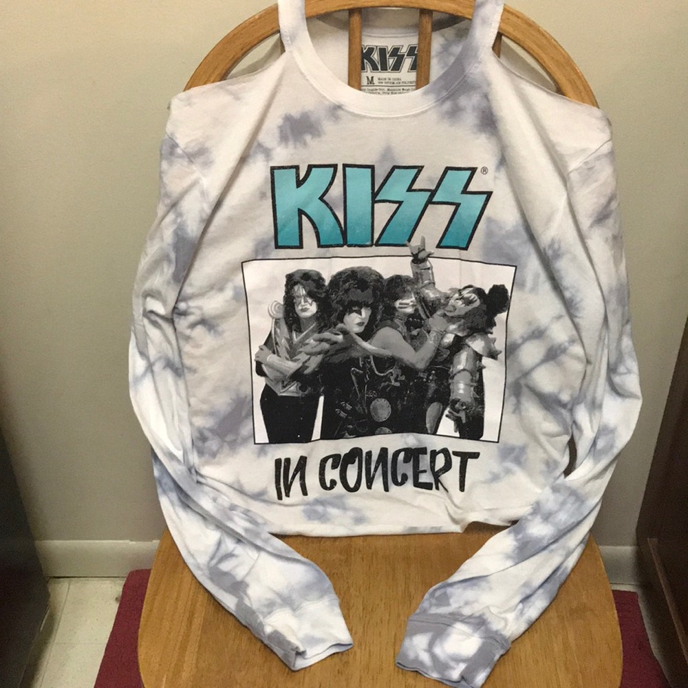 Kiss long sleeve shirt .  Modified Men’s medium